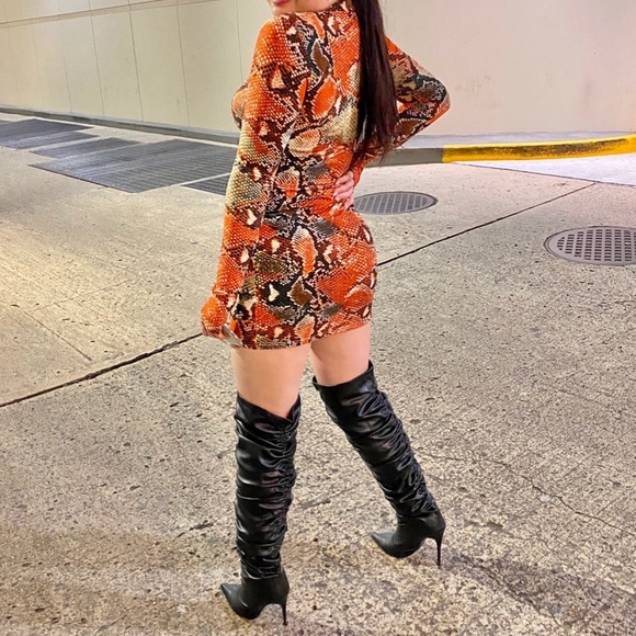 Orange Snakeskin long sleeve mini dress - Picture 2 of 3